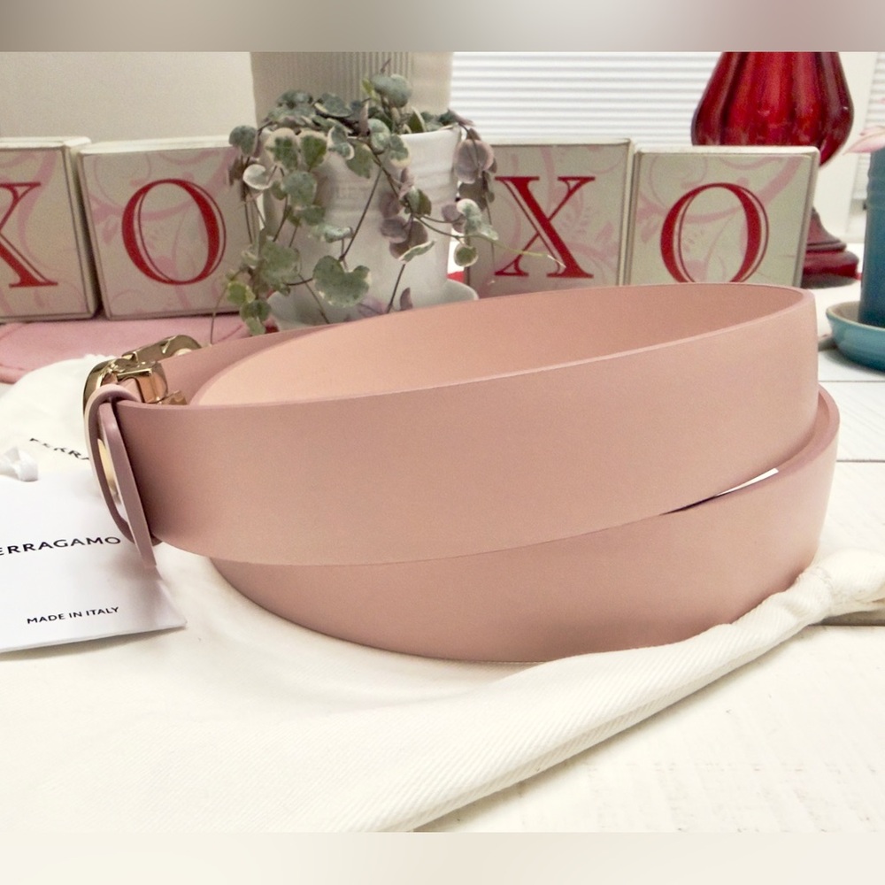 Ferragamo Pink Leather Belt Gold Buckle - Cut To Fit size 75-110cm - Picture 4 of 9